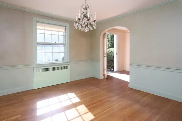 Newton, MA 02467,31 Chestnut Hill Ter