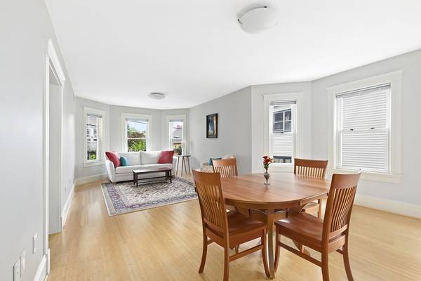 33 Newbury St #2, Somerville, MA 02144