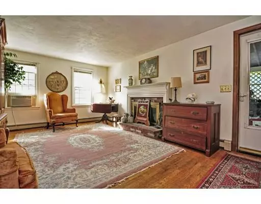 North Attleboro, MA 02760,24 Powder Horn