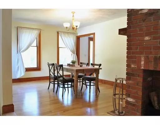 Carlisle, MA 01741,51 Spencer Brook Ln