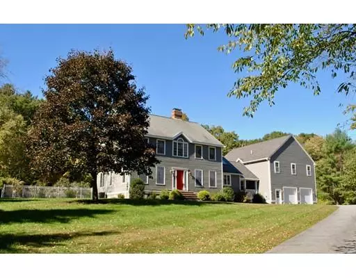 51 Spencer Brook Ln, Carlisle, MA 01741