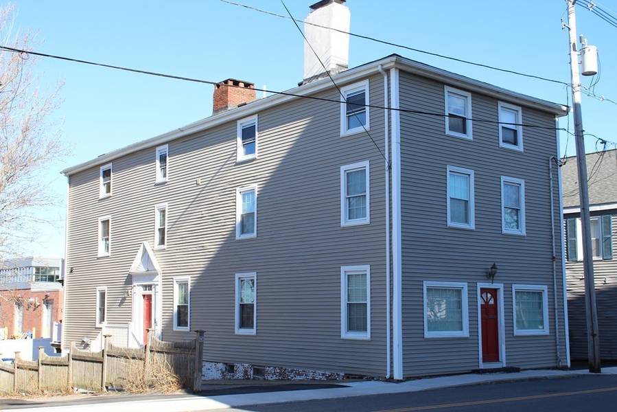 137 Water Street #4, Newburyport, MA 01950