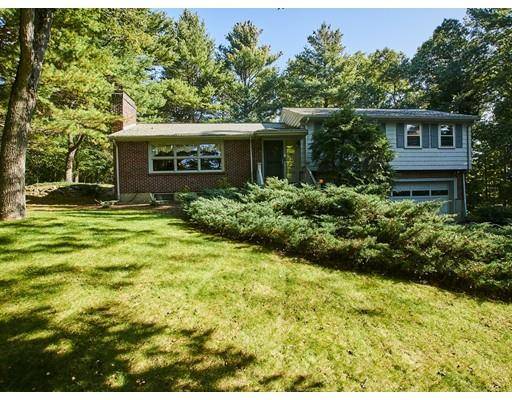 93 High Rock Ln, Westwood, MA 02090