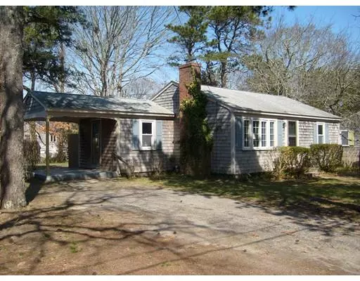 35 Yelverton Ln, Yarmouth, MA 02673