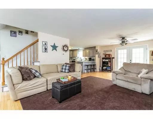 Taunton, MA 02718,61 Stephanie Circle