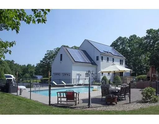 Hopedale, MA 01747,23 Larkin Ln