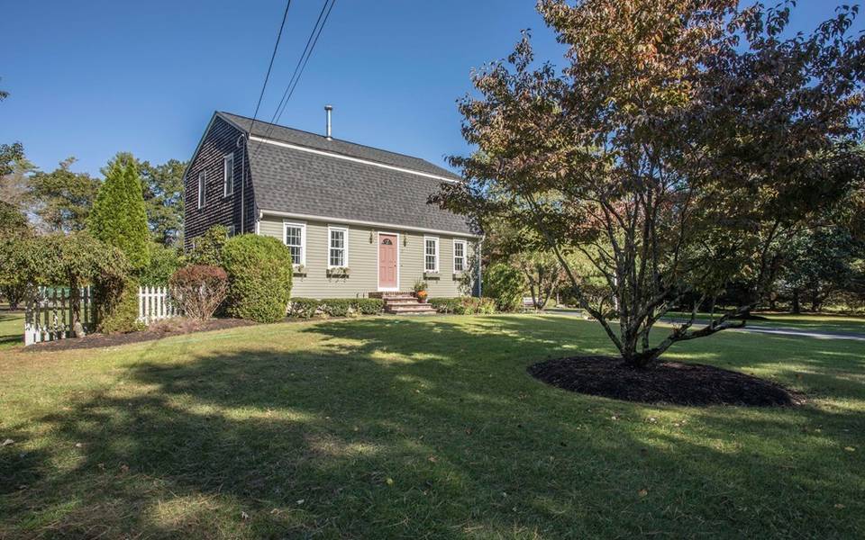 5 Flintlock Ln, Lakeville, MA 02347