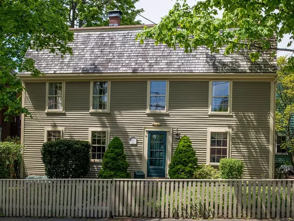 15 Middle St, Marblehead, MA 01945