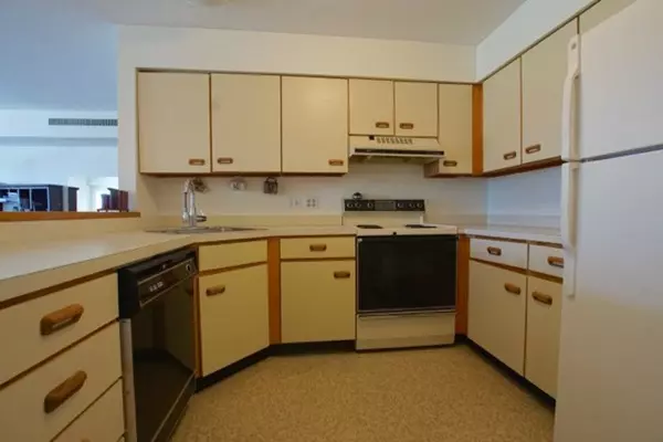 Lynn, MA 01902,50 S Common St #110