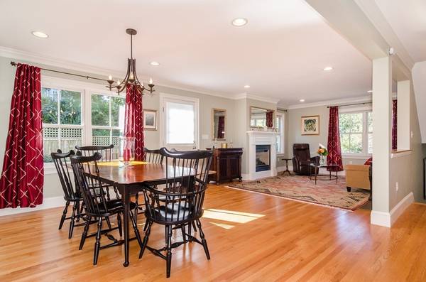 937 Chestnut Street #2, Newton, MA 02464