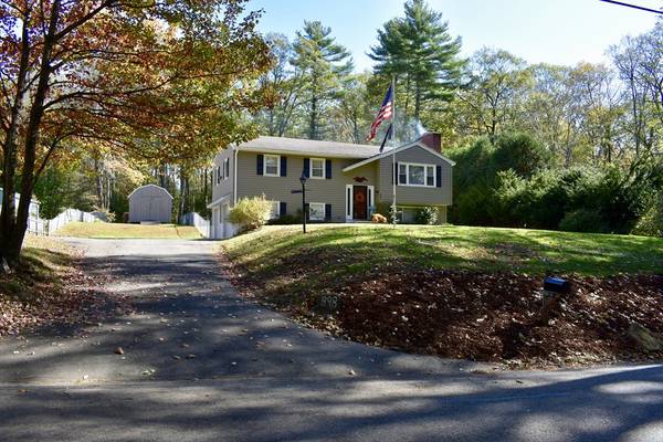 898 New Sherborn Rd, Athol, MA 01331