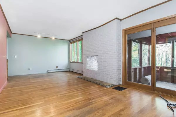 Groton, MA 01450,31 Flavell Road
