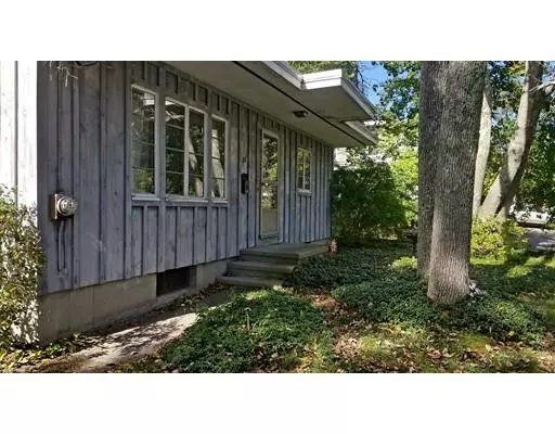 36 Draper Ave, Mansfield, MA 02048