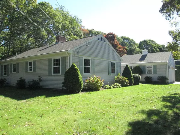 Falmouth, MA 02536,4 Green Pond Road