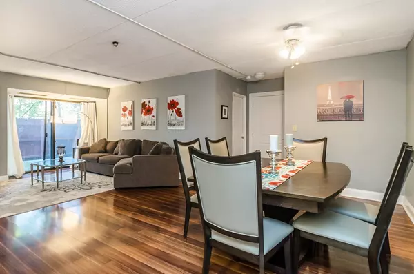 55 Tall Oaks Dr #T5, Weymouth, MA 02190