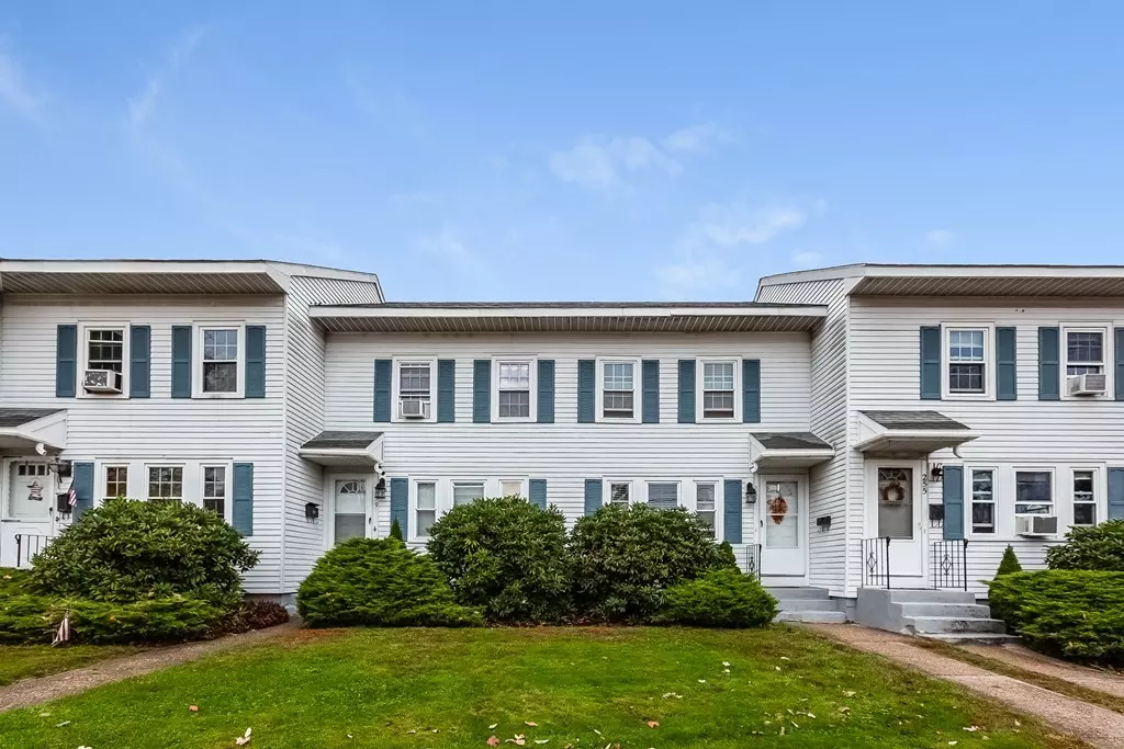 Acton, MA 01720,257 Arlington St #257