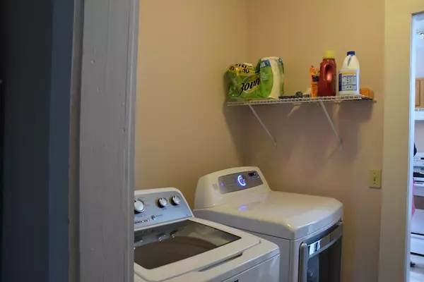 Littleton, MA 01460,2 Melissa Way #B