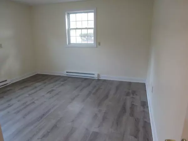 North Andover, MA 01845,4 Walker Rd #2