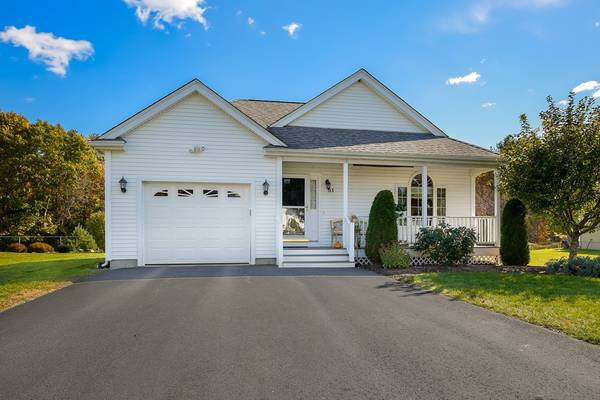 33 Harmony Xing, East Bridgewater, MA 02333