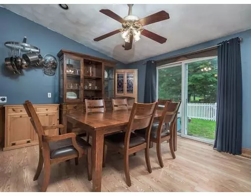 Littleton, MA 01460,11 Wychwood Dr