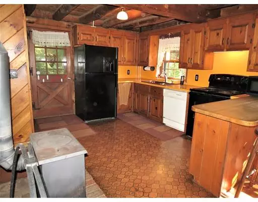 Leyden, MA 01337,62 George Lamb Rd