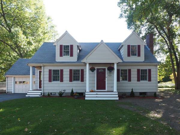 2 Moore Street, Natick, MA 01760