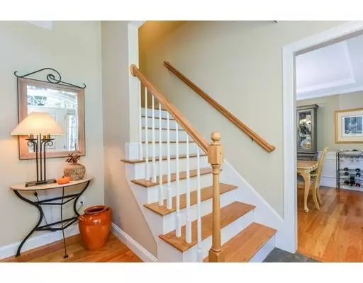 Lakeville, MA 02347,16 Robbins Ln