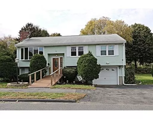 24 Sheffield Drive, Peabody, MA 01960