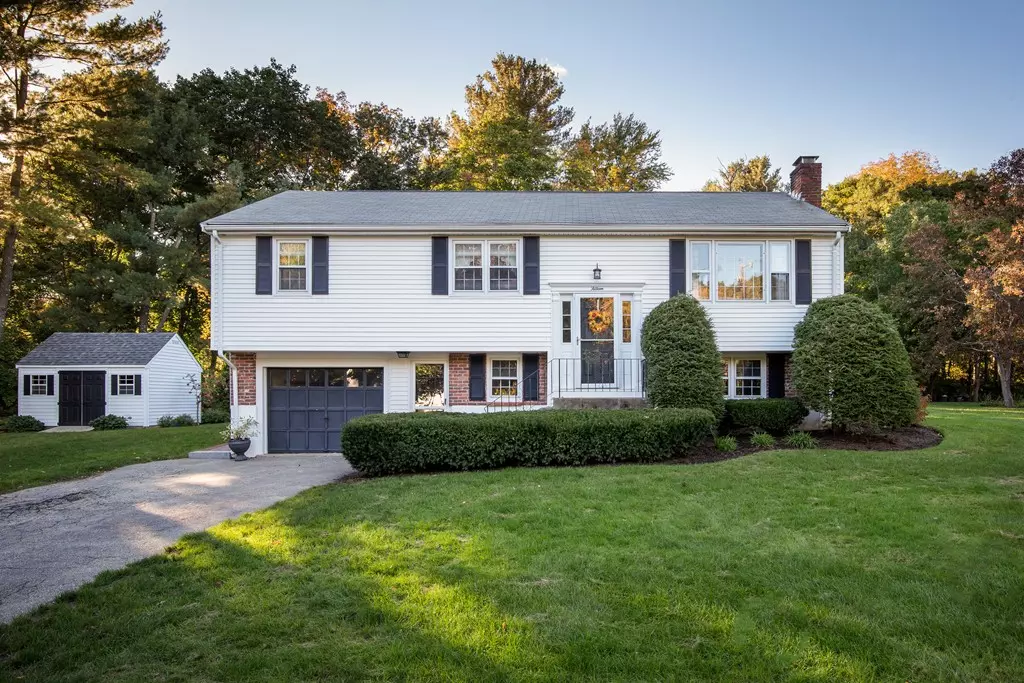 Southborough, MA 01772,15 Ted Ln