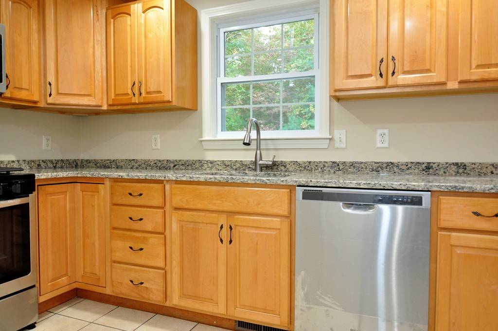 Plymouth, MA 02360,63 Willow St