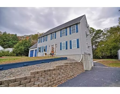 82 Bumble Bee Circle, Shrewsbury, MA 01545