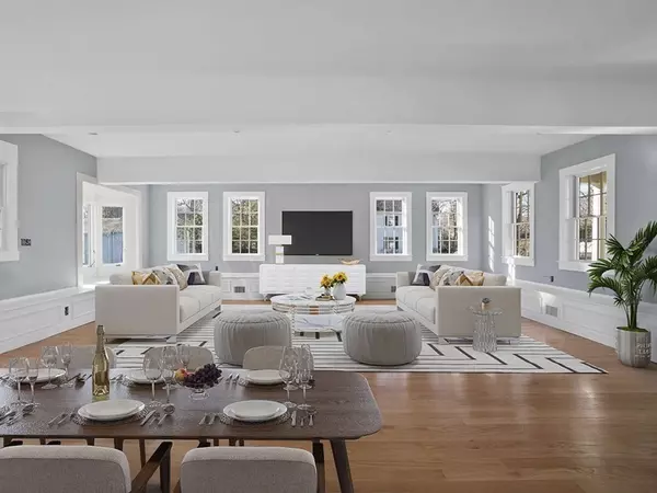 Dedham, MA 02026,916 High Street #1