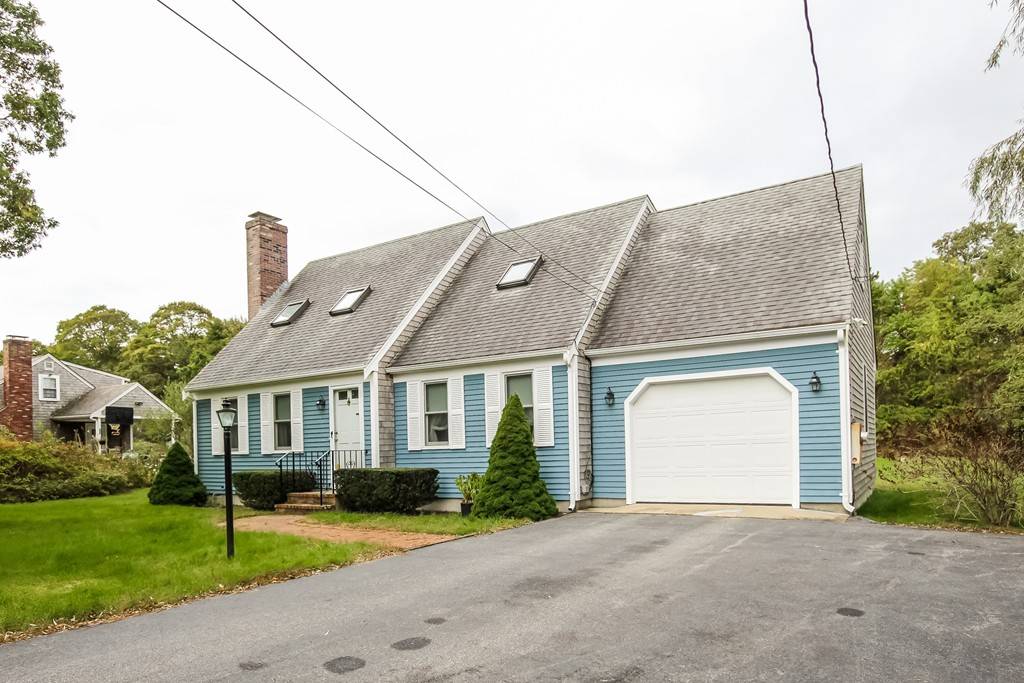 Falmouth, MA 02536,43 Central Ave