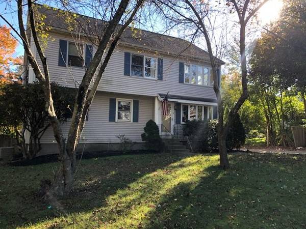 14 Meryl St, Medway, MA 02053