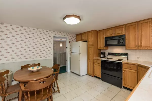 Needham, MA 02492,21 Petrini Cir