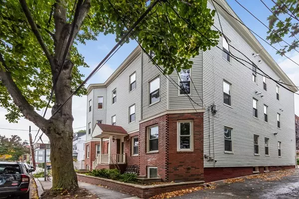 515 Green St #7, Cambridge, MA 02139