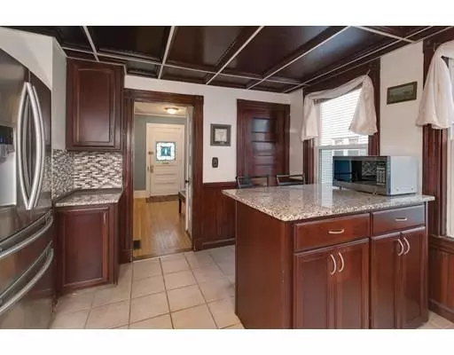 Milford, MA 01757,29 S Bow St