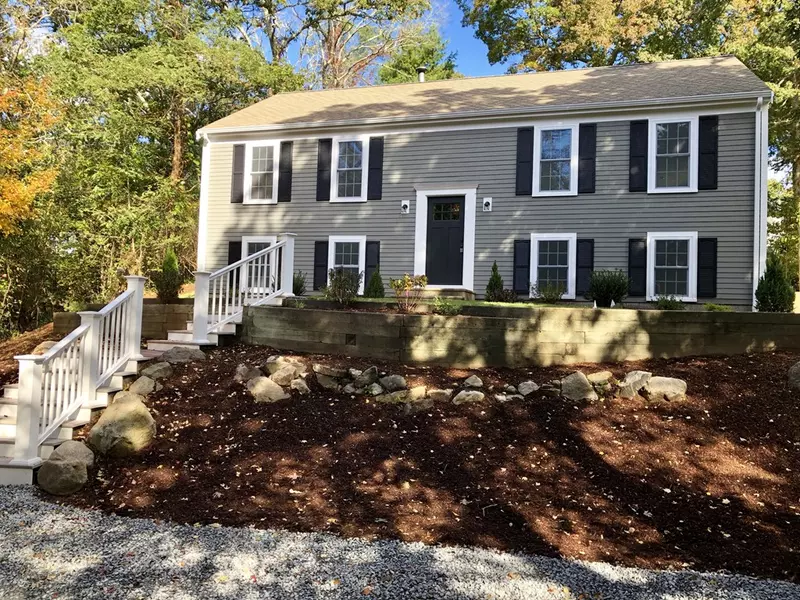 24 Many Oaks Cir, Yarmouth, MA 02675