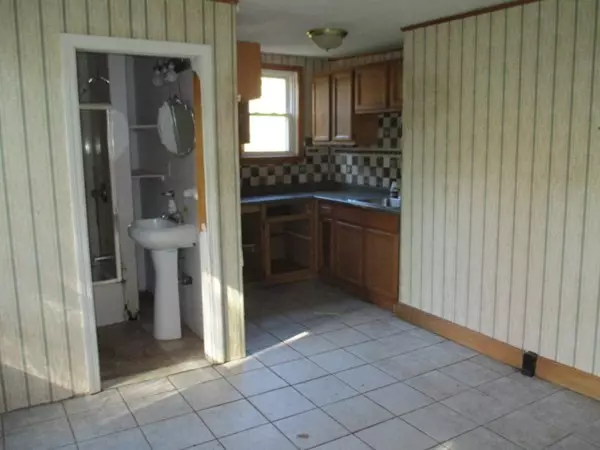 Sutton, MA 01526,4 First St.