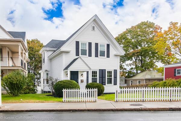 329 Winthrop St, Winthrop, MA 02152