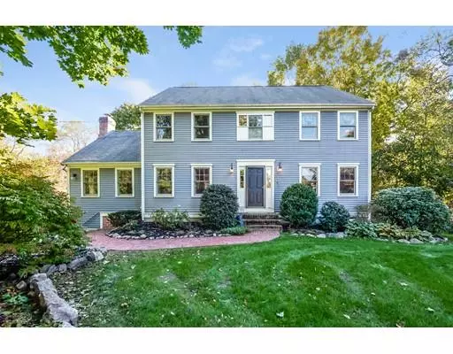 7 Side Hill Rd, Hingham, MA 02043