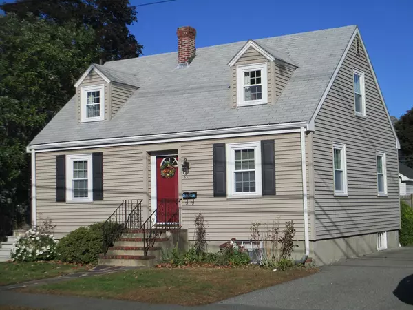 33 Armory St, Wakefield, MA 01880