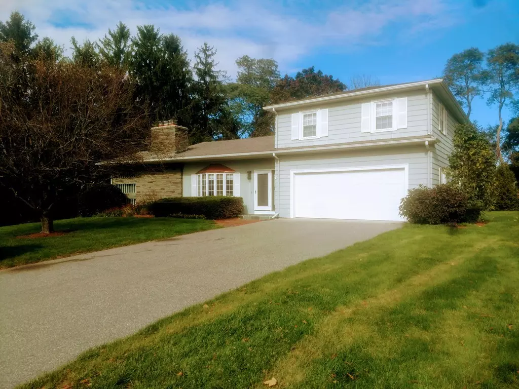 Swansea, MA 02777,69 Raymond Allard Blvd