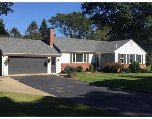 61 Donald Lewis Dr, Seekonk, MA 02771