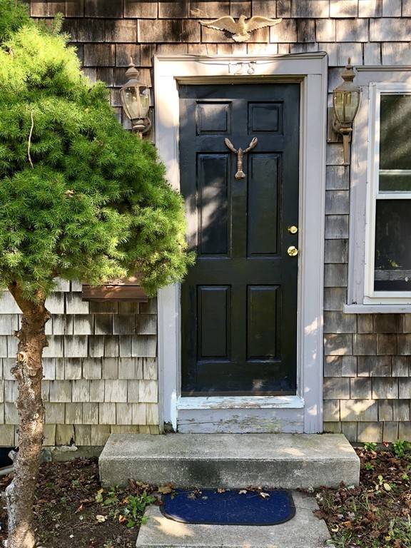Falmouth, MA 02540,128 Queen St