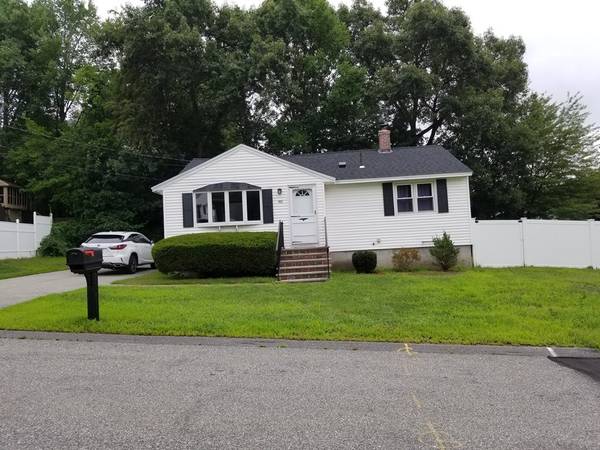 90 Coburn Dr, Lowell, MA 01854