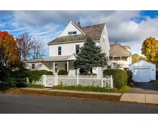 14 Washington Ave, Holyoke, MA 01040