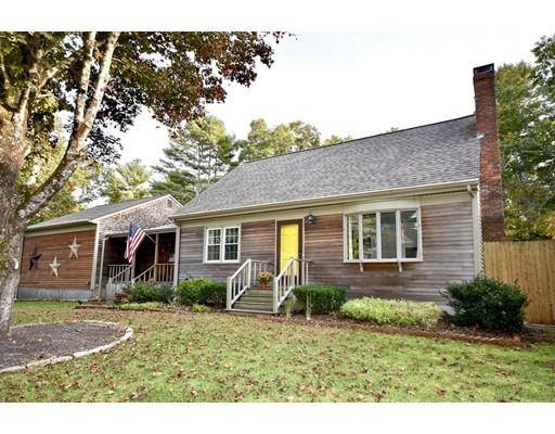 14 Shady Oak Dr, Mattapoisett, MA 02739