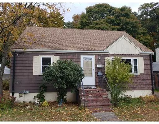 4 Oak Ave, Peabody, MA 01960