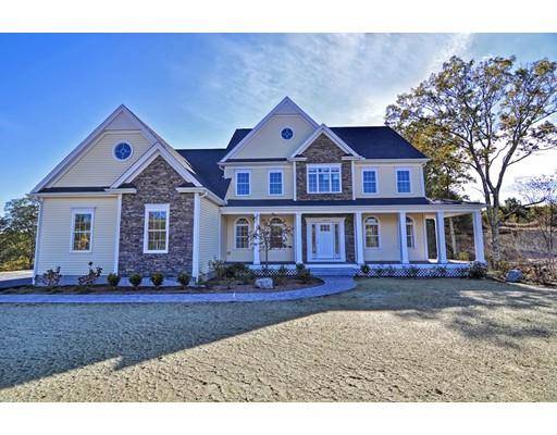 8 Field Cir, Wrentham, MA 02093